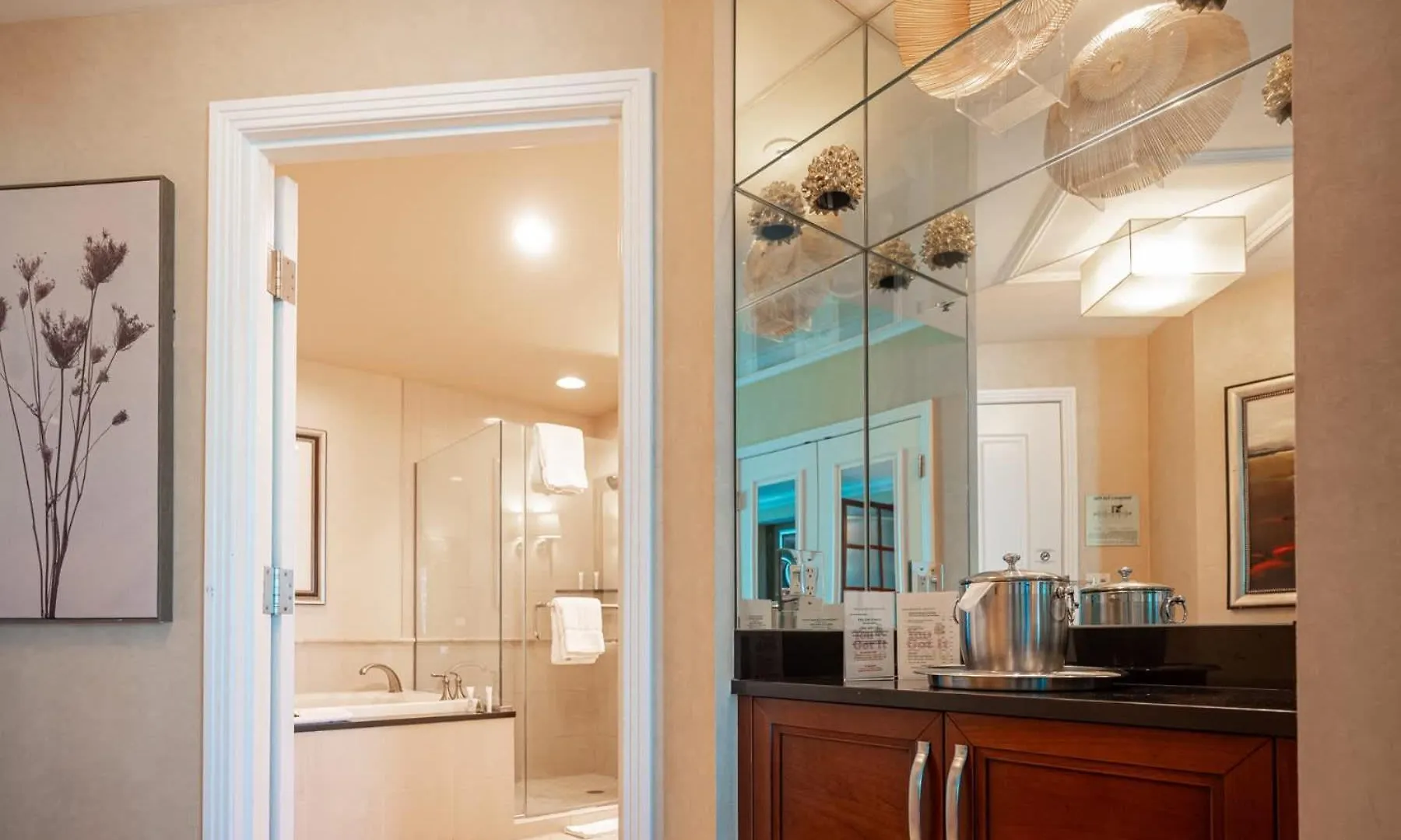 Holiday home No Resort Fee Strip View Suite + Free Valet+ Pool Las Vegas